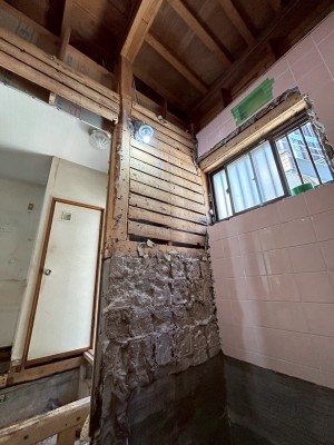 浴室解体 タイル壁  在来風呂 浴室リフォーム 浴槽撤去 神戸市 トラブラン