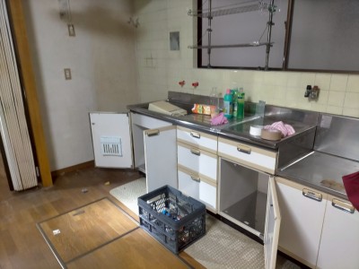 キッチン 解体 撤去 リフォーム 戸建て 入替え工事 神戸市 トラブラン