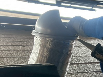 外壁 開口 通気口 ダクト丸型 ダクトカバー 設置 神戸市 トラブラン