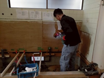 キッチン ガス管 移設 開口 交換工事 取替え 神戸市 明石市 トラブラン 