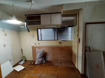 キッチン 解体 撤去 リフォーム 戸建て 入替え工事 神戸市 トラブラン