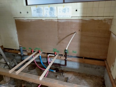 キッチン ガス管 移設 開口 交換工事 取替え 神戸市 明石市 トラブラン 