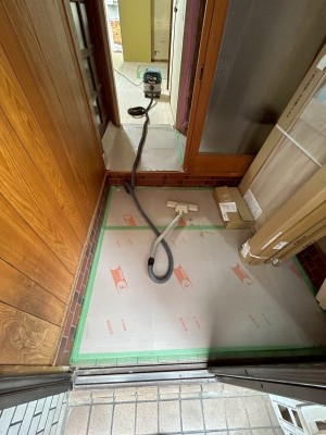 玄関土間 養生  床板 コンパネ 床材 リフォーム 神戸市 トラブラン