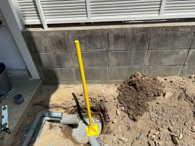 コンクリート桝 庭 雨水桝 撤去 取替え工事 戸建て バラス 神戸市 トラブラン コンクリート桝 庭 雨水桝 撤去 取替え工事 戸建て バラス 神戸市 トラブラン