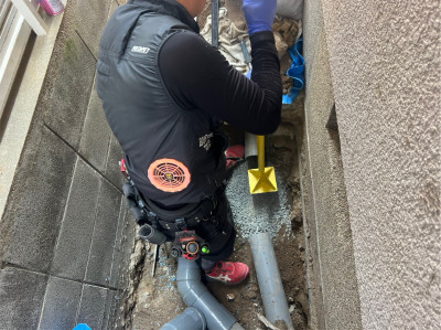 雨水桝 バケツ桝 穴をあけ コンクリート桝 バラス 設置 神戸市 トラブラン 雨水桝 バケツ桝 穴をあけ コンクリート桝 バラス 設置 神戸市 トラブラン