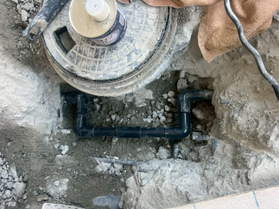 給水管確認 桝交換 コンクリート 斫り作業 ワイヤーメッシュ 神戸市 トラブラン 給水管確認 桝交換 コンクリート 斫り作業 ワイヤーメッシュ 神戸市 トラブラン